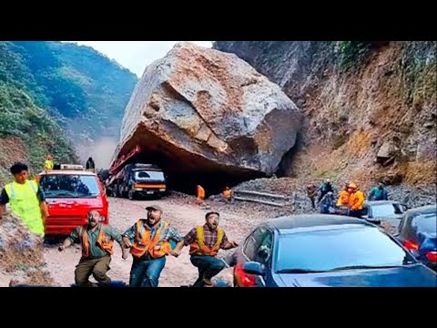 Dangerous Moments Idiot Truck, Heavy Equipment Driving Fail, Total Idiot Truck & Car Compilation #11