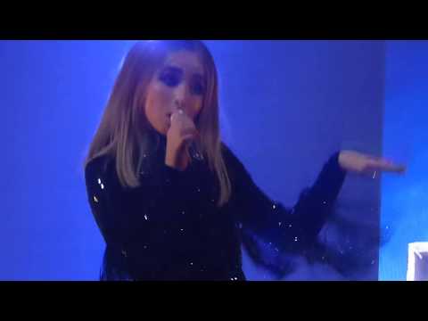 04 - Sabrina Carpenter - Mona Lisa (Live Clip) @ UC Theatre Taube Family Music Hall