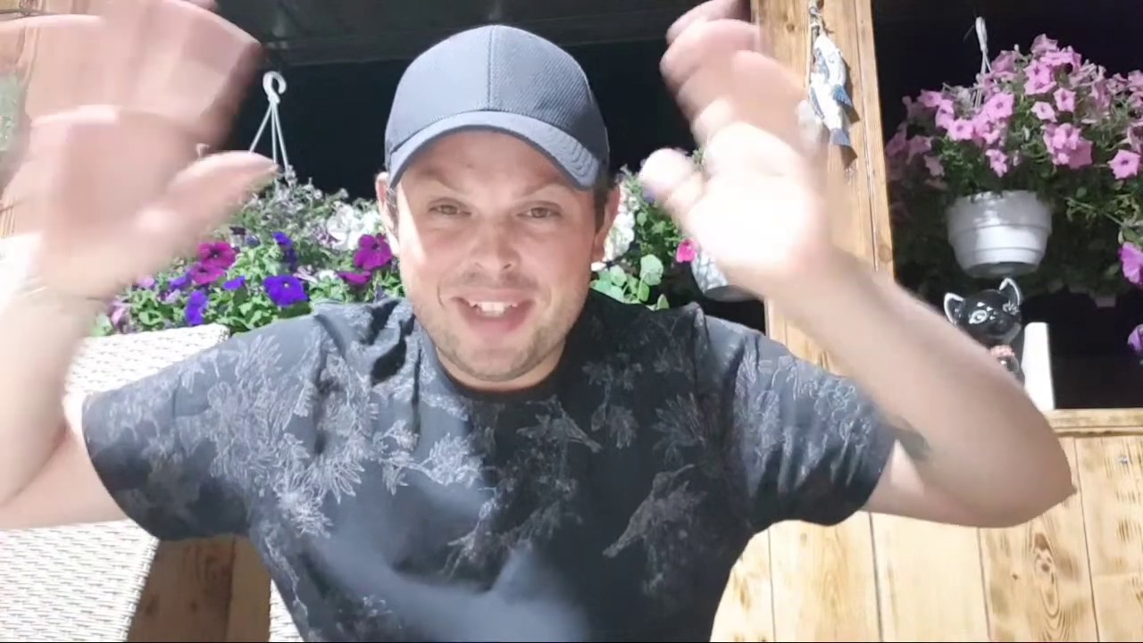 Массажист или акушер вот в чём вопрос: )
