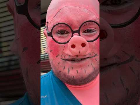 Mi hermano es muy raro 🐷🐷🐷 #disfraces #memoaponte #peppapig #peppalacerdita #cosplay #peppa