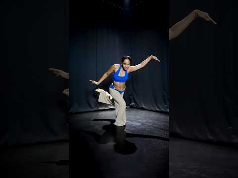 Slithering to Indian Flute๐ #dancevidoes #youtube #youtubeshorts #viral #trend #share #saumyakamble
