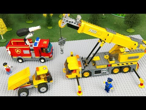 Lego Fire truck and Crane rescue a cat