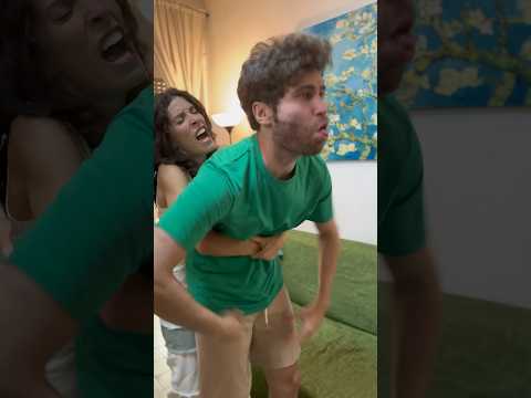 S.O.S 😂🫣😱 #casaabis #comici #videodivertenti  #coppiadivertente #funny #entertainment #couple