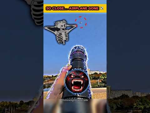 🤯📸 First-person perspective handheld shooting of an airplane with a 600mm telephoto lens. #Shorts