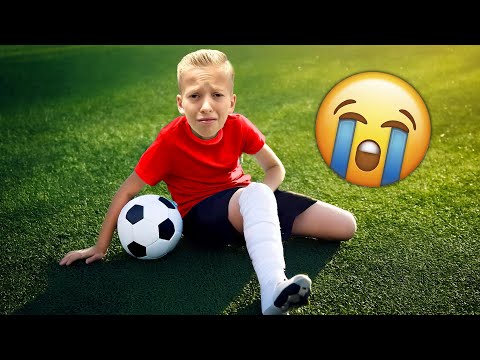 🤕 Mi-am fracturat PICIORUL 🦵 la FOTBAL ⚽ Am plâns 😭 Camerele de SUPRAVEGHERE au filmat totul 😱