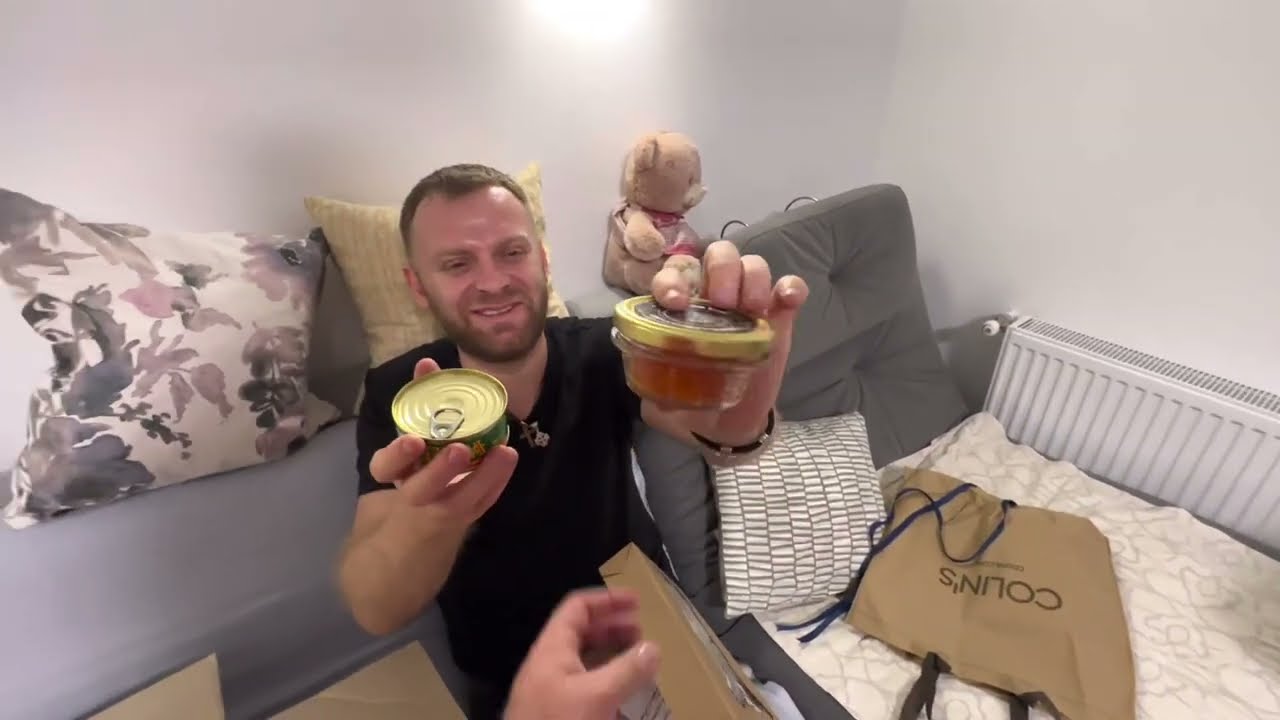 Самвел Пробует Икру именной ложкой! Привет кабучам Гаррик и Кери выслали фонари