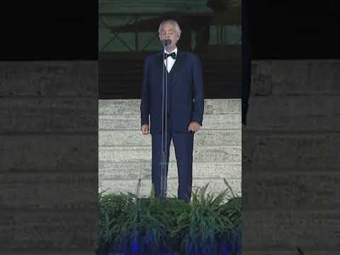 Andrea Bocelli - Ave Maria (Schubert) (Live in Vatican City, St. Peter’s Square)