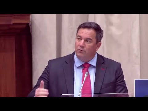 John Steenhuisen To MK MP “Unfortunately I Dont Deal With Land Reform, I am Minister Of Agriculture”