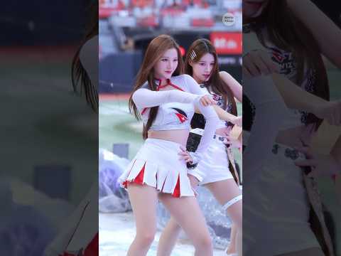 갈색머리의 여신✨ 김해리 치어리더 'Hold up' 아웃송｜KT위즈 마지막 경기의 여운