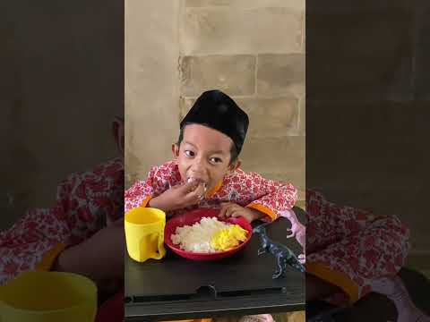 Dekor cake sambil momong anak. #cake #pasutri #pasutribahagia #pasutrimuda #keluargabahagia #sorts