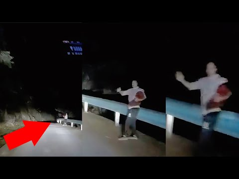 深夜司機遇【紙人母女】攔路？！下一秒，可怕的事情發生了... | 非常人類