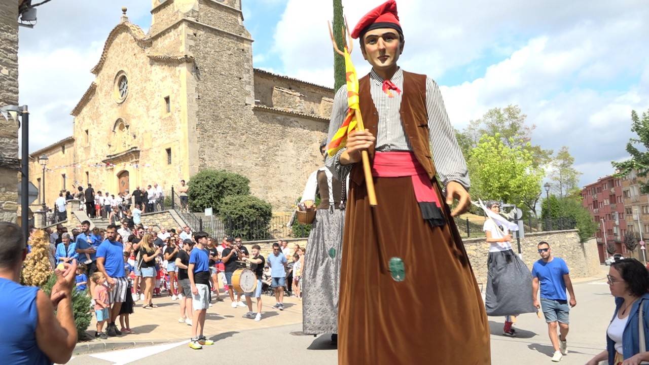 Per Sant Bartomeu, grallers, bastoners i gegants en cercavila al municipi