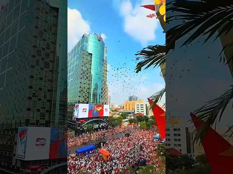 Khối lông vũ : Thông Điệp Hòa Bình Từ những cánh chim Phương Nam.
