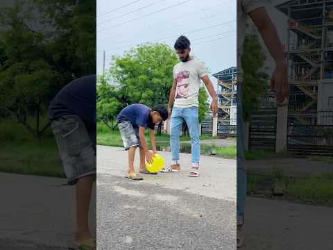 Bachhe Ke Sath Dhoka ho Gaya😁 #shortsfeed #youtubeshorts #comedy #funnyvideo #viralvideo