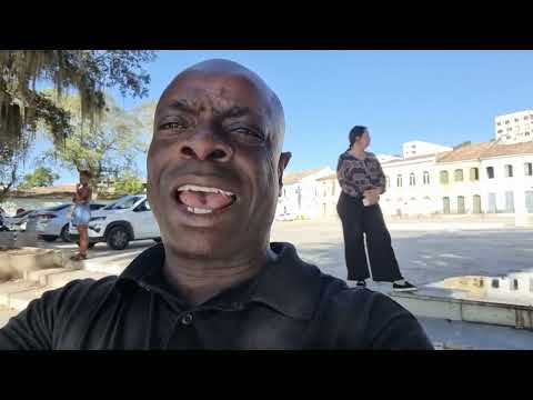 Eu visitando o PORTO onde meus antepassado chegaram em NÁVIOS NEGUEIROS como escravisados.
