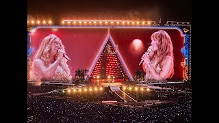 Beyoncé & Miley Cyrus perform II MOST WANTED (Live in Paris, Stade de France)