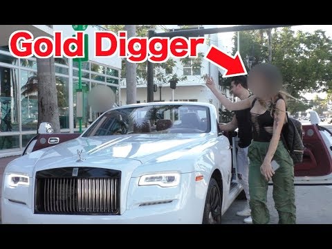 Gold Digger Serenade Prank Ft Justin Bieber!