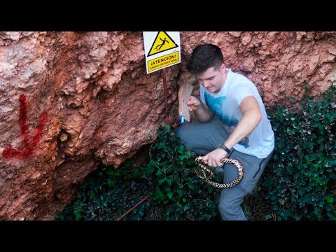 ENCUENTRO UNA SERPIENTE DENTRO DE UN VOLCÁN | Las llaves misteriosas