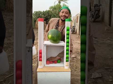 تحدي قوي جدا فديوهات العيد يعاني ملحقش يفرح بالبطيخه 😂😂😂