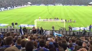 Schalke vs Hertha Ralf Fährmann in der Nordkurve