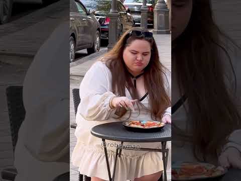 Отправь другу который любит пиццу 🍕💜🤣