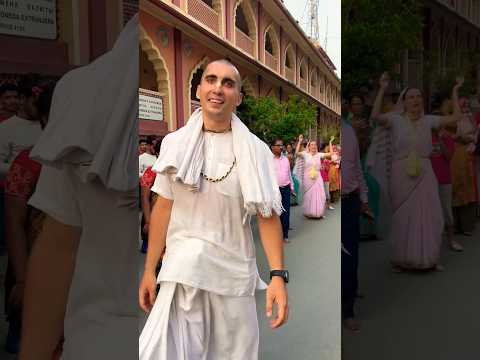 RADHE RADHE JAPA KARO🙏🙏 #radheradhe #radhe #radhekrishna #krishna #iskcon #viral #vrindavan #like