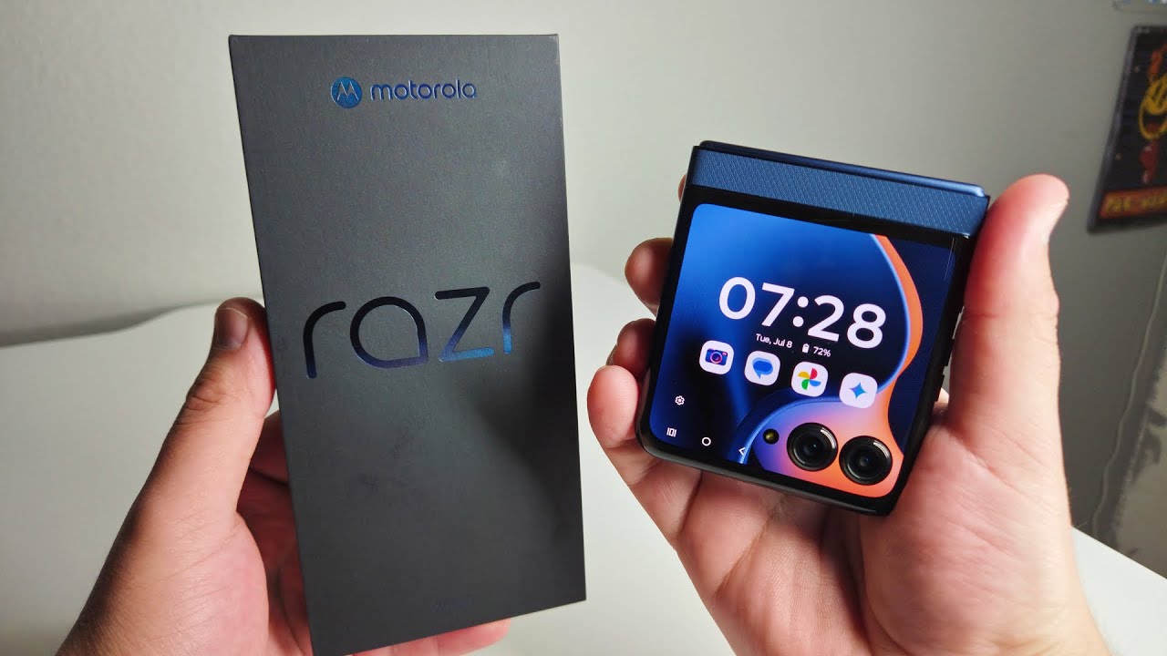 Motorola Razr (2025) Unboxing & First Impressions!