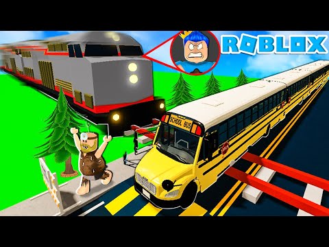 BUS TEPANJANG DI DUNIA VS KERETA DENGAN KECEPATAN 100.000.00KM MANA YANG HANCUR! ROBLOX TRAIN VS CAR
