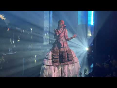 Sevdaliza - Human nature(Raving Dahlia tour live in Amsterdam)(12/05/2022)
