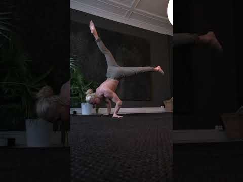 dead press 90 degree handstand push-up to hollowback handstand