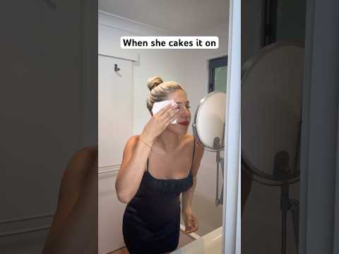 Theres another person underneath #makeup #cake #foundation #girl #aussie #funny #joke