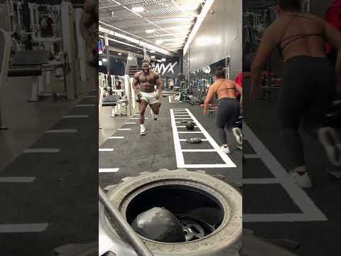 Bodybuilder VS Hyrox athlete in the cup challenge fitness edition at @onyxfitnessli who wins?