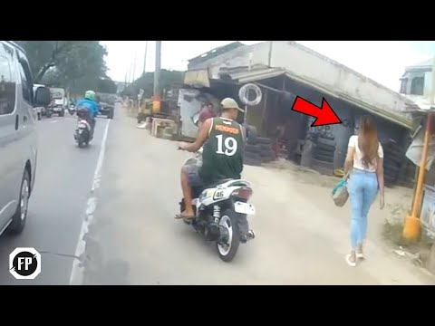 Mau Ketawa Takut Dosa!! Cewek ini Tak Sadar Ada Kejadian Lucu Di Jalan Raya! inilah Kejadian Lucu