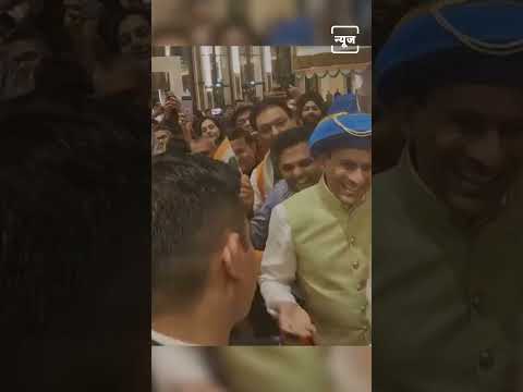 PM Modi Gets Rousing Welcome In Dubai, Greeted With 'Bharat Mata Ki Jai' Chants