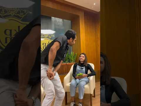 അവതാരകയുടെ ഫോൺ വാങ്ങി ഷൈൻ ചെയ്തത് കണ്ടോ ?? | #shinetomchacko #archana #viiral #viralvideo #actress