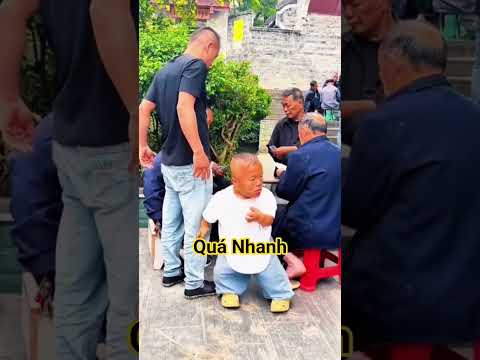 Anh Lùn Mất Miếng Thịt Quá Nhanh#giaitri #haihuoc #funny