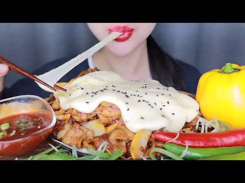 ASMR SPICY STIR FRIED PORK INTESTINES MUKBANG