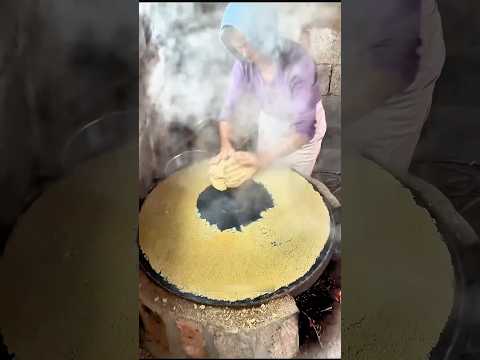 Она делает Лепешки именно Так! #shorts #facts