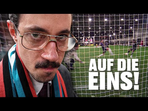 Knabe prügelt sich mit Maskottchen | Baller League Spieltag #1