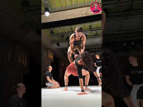 is ladka aur ladki ka kya talent wala circus dikhaya hai#popularsong #short #video