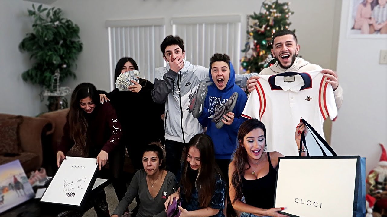 INSANE CHRISTMAS GIFTS OPENING W/ MOLLY AND MY FAMILY FaZe Rug