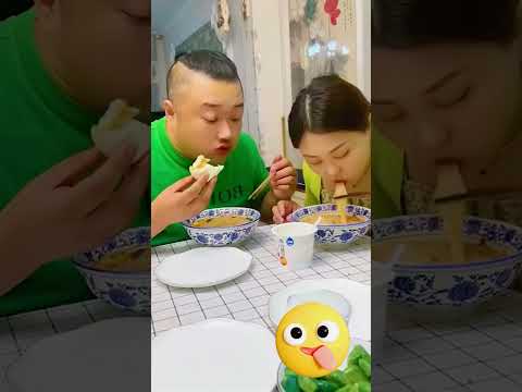 He STOLE ALL FOOD → She ESCAPED with PORK KNUCKLES! 😂🏃♀️🍖 #SnatchFail #viralshorts #funny
