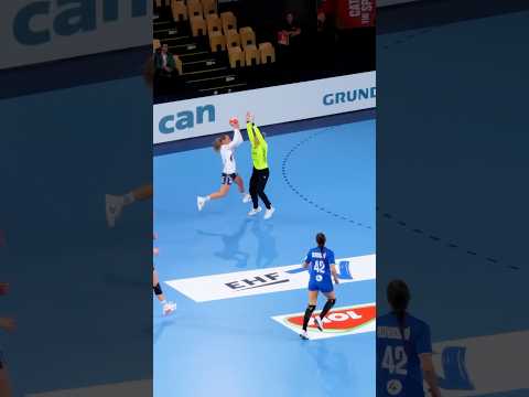 Sportsmanship moment of the tournament 🤝🥹 #handball #håndbold #ehfeuro2024