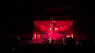 Still sounds good when John Mayer starts “Belief” with the wrong guitar