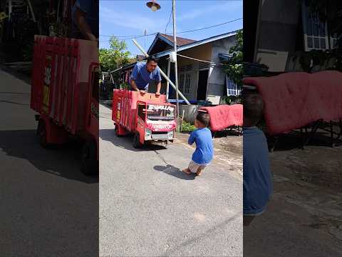 Giliran Al Yang Narik Truk