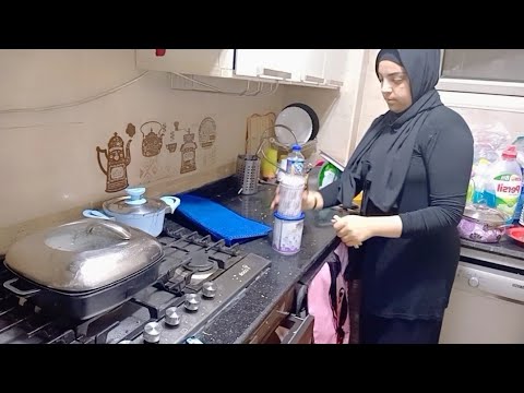 راحت عليا نومه صحيت قبل الفطار بنص ساعه ملاحقتش اعمل حاجه..وانا بحضر لحاجات العزومه