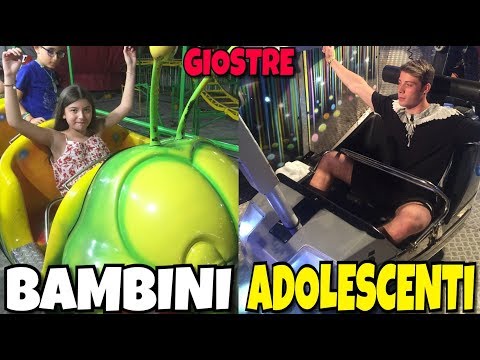 BAMBINI VS ADOLESCENTI ALLE GIOSTRE