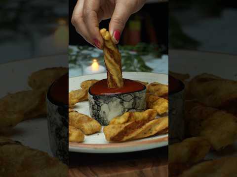 Twisted Samosa Recipe | Super Crispy Tea-Time Winter Snack! ❄️☕ #shorts