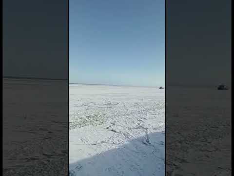 Ship going in the Arctic Ocean/ no water only ice#Marine_fitter