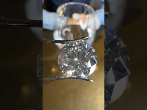 Ma se ‘’mettessi’’ questo diamante nell’acqua…💎💧#diamondiamond #diamante #acqua #pierchicco
